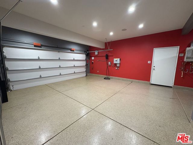 19320 Carranza Lane, Santa Clarita CA: https://media.crmls.org/mediaz/01630a54-9d43-4c34-a740-ec2ec04c23a9.jpg