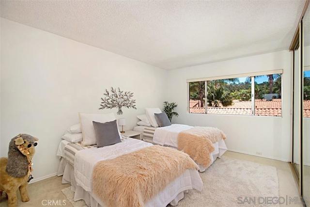 Image 12 of 18 For 2630 Torrey Pines Rd  E24