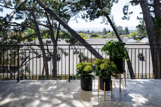 360 Everett Avenue, Palo Alto CA: https://media.crmls.org/mediaz/016425c4-a088-42af-923c-13033d539b0e.jpg