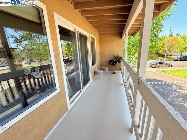 3050 Benjamin Grn, Fremont CA: https://media.crmls.org/mediaz/01649f65-a417-4cd9-9bbb-d37f317a86b8.jpg