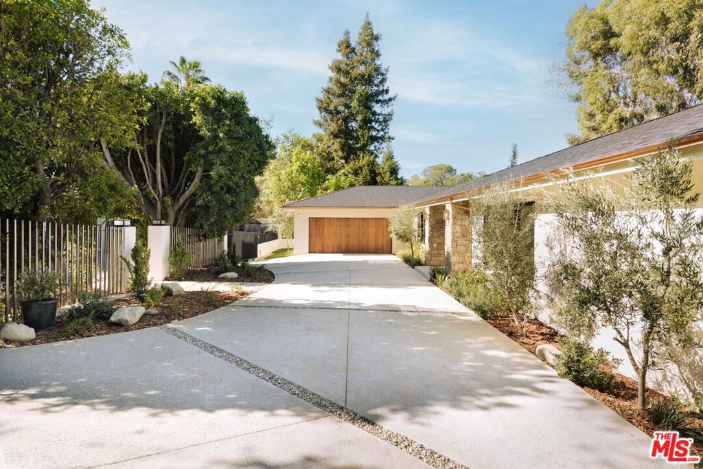 3620 Wrightwood DriveStudio City img 1
