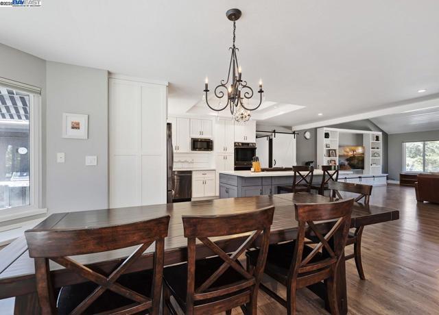 8191 Highland Rd, Livermore CA: https://media.crmls.org/mediaz/01660ca2-d7db-4e2e-93f2-e1260e40aa54.jpg