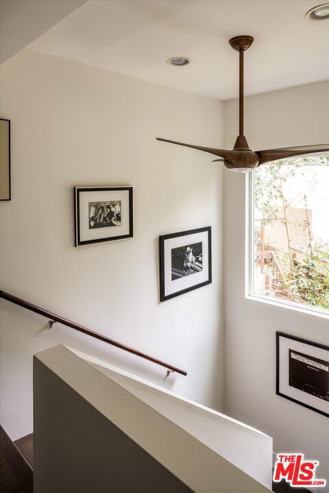 11372 Brill Drive, Studio City CA: https://media.crmls.org/mediaz/01662125-209b-4288-9101-a14ff716f4a5.jpg