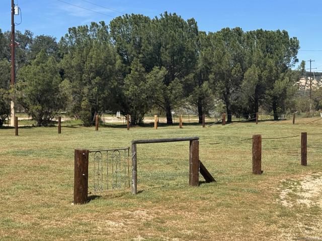 Image 26 of 75 For 41083 Old Highway 80