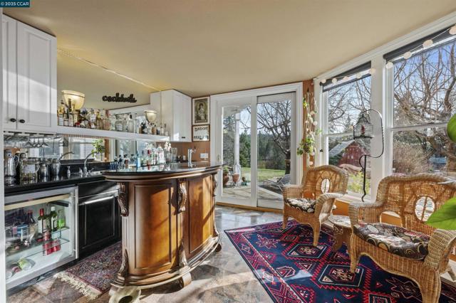 11417 Red Dog Rd, Nevada City CA: https://media.crmls.org/mediaz/016778c0-5752-4380-a379-7256617b454a.jpg