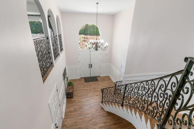 9431 W Lilac Rd, Escondido CA: https://media.crmls.org/mediaz/0167a2ff-e523-411f-998b-404b841646bc.jpg