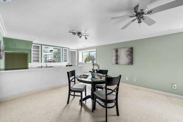 26928 Palomares Rd, Castro Valley CA: https://media.crmls.org/mediaz/01683c14-9f9b-4b95-9a19-ee4146c30668.jpg