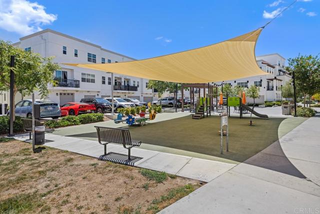 2040 Mindoro Lane, Chula Vista CA: https://media.crmls.org/mediaz/016905fb-05e7-4962-8294-b9513e86a201.jpg