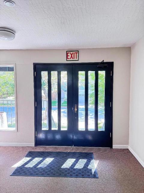 101 2nd Street, Los Altos CA: https://media.crmls.org/mediaz/016ac62c-cefc-4565-89ff-dc15dc12429d.jpg