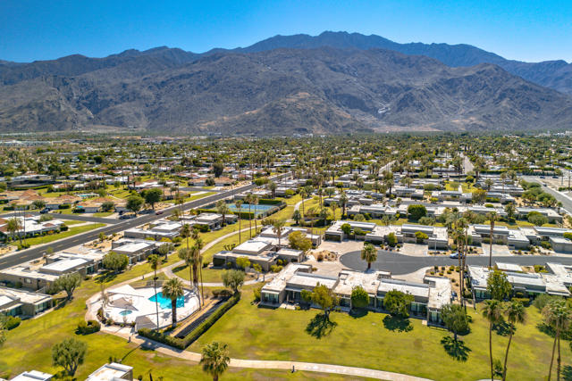 842 N Calle De Pinos, Palm Springs, CA 92262