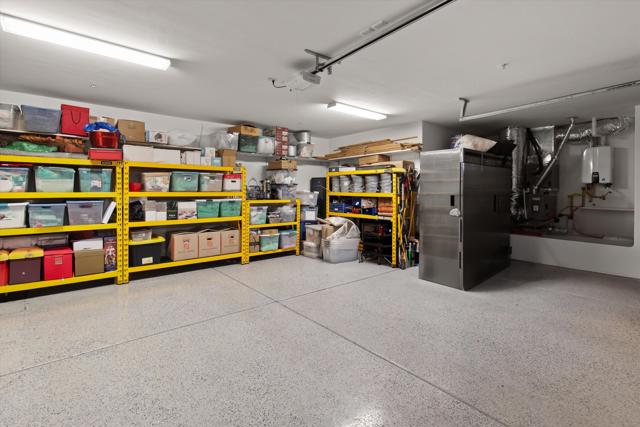 2489 Tuscany Heights Drive, Palm Springs CA: https://media.crmls.org/mediaz/016c91b4-0266-471c-90cc-85ea48d9a8bc.jpg