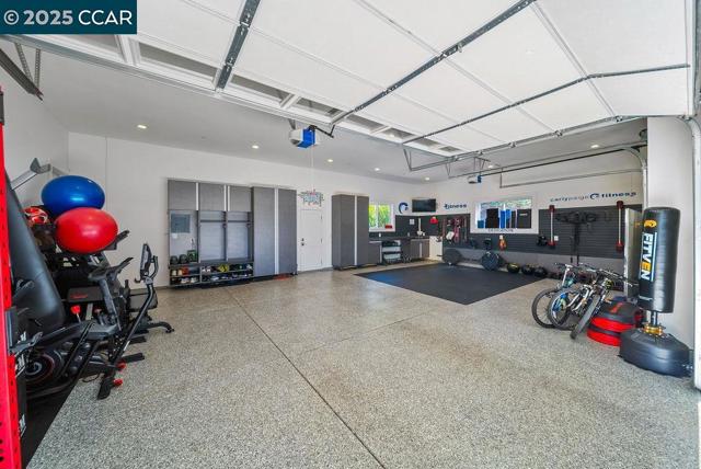 100 Alderwood Rd, Walnut Creek CA: https://media.crmls.org/mediaz/016ccaed-9e08-4dfc-987f-a4db58e76896.jpg