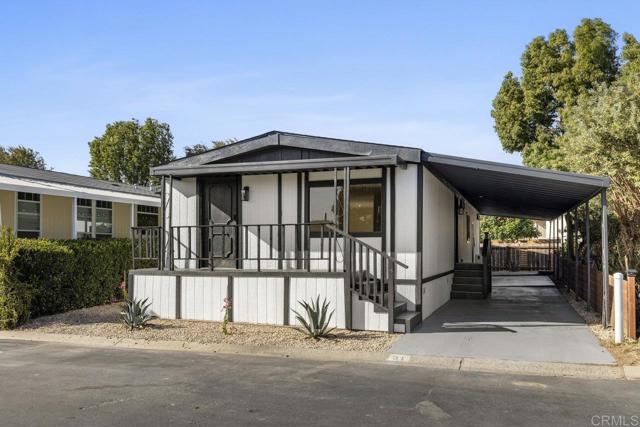 Detail Gallery Image 1 of 1 For 2550 E Valley Pkwy #31,  Escondido,  CA 92027 - 2 Beds | 2 Baths