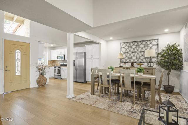 Detail Gallery Image 8 of 38 For 2036 Birchdale Ct, Thousand Oaks,  CA 91362 - 2 Beds | 2 Baths