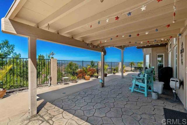 2307 Columbine Drive, Alpine CA: https://media.crmls.org/mediaz/016e5a75-c11e-4c6a-9885-cfd169097ee4.jpg