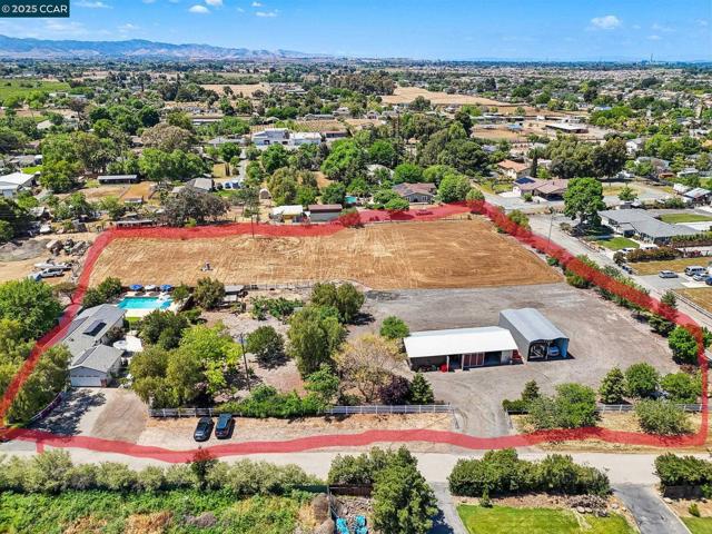 91 Lozoya Way, Oakley CA: https://media.crmls.org/mediaz/016e9a0d-b65e-45ce-80fc-ab0cb761d938.jpg