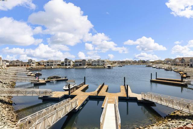 101 Sea Gate Place, Bethel Island CA: https://media.crmls.org/mediaz/016f5afb-88fa-4607-906e-2c294d62dee7.jpg