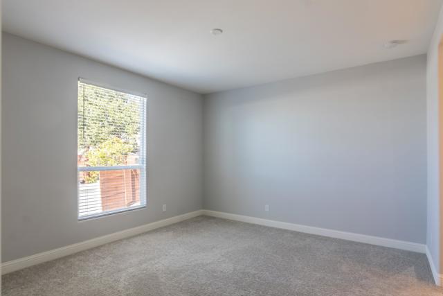 2003 Bayview Heights Dr, San Diego CA: https://media.crmls.org/mediaz/017079bc-7cd5-4e8f-9437-5f8849b9c555.jpg