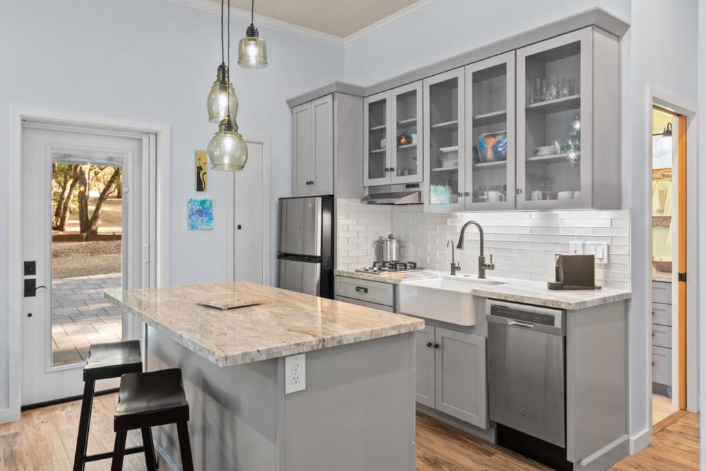 MLS #ML82011738 image #48