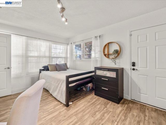 Image 19 of 36 For 700 Fargo  1