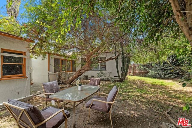 6022 Dauphin Street, Los Angeles CA: https://media.crmls.org/mediaz/0171404b-7eb5-40f4-bf17-e3d60515d6d0.jpg