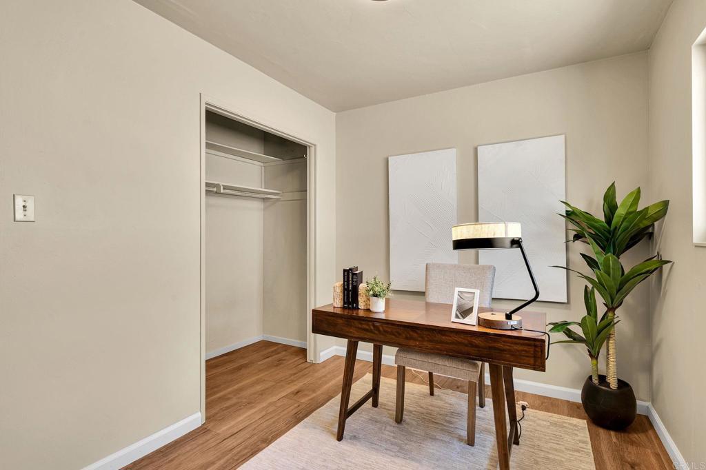 4560 Derrick Drive - photo 14