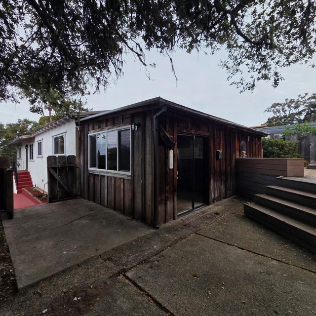 1113 Buena Vista Avenue, Pacific Grove CA: https://media.crmls.org/mediaz/0171c3a9-c33f-4cb8-9d1c-c4f5f92272f0.jpg