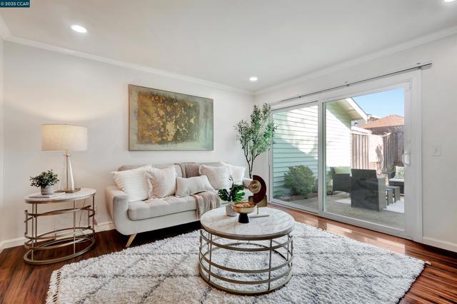 19 Marques Pl, Danville CA: https://media.crmls.org/mediaz/0171d99f-52c3-43c7-bc11-81d904880c87.jpg