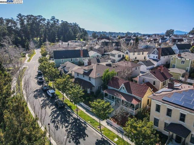 1166 Taraya Terrace, Hercules CA: https://media.crmls.org/mediaz/017291b9-2acb-445d-a66f-45ce1446cfa6.jpg