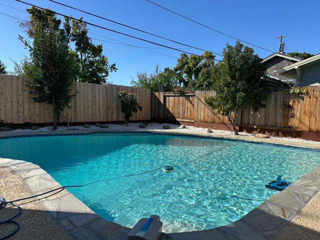 130 E 21st Street, Tracy CA: https://media.crmls.org/mediaz/01737752-3d90-46db-a2f8-0bdeb34eb423.jpg