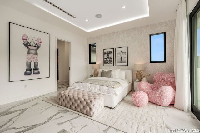 18386 Avenida Apice, Rancho Santa Fe CA: https://media.crmls.org/mediaz/0173857a-b6b3-417e-9d4f-f6a359b8a8a4.jpg