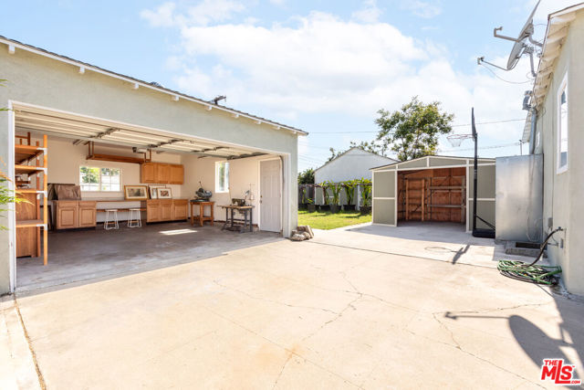 2722 Marine Avenue, Gardena CA: https://media.crmls.org/mediaz/01738f80-1a9e-4094-88c9-fe5981cf53c6.jpg