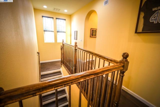 3252 Carpenter Way, San Ramon CA: https://media.crmls.org/mediaz/01739f64-598f-4ee1-a4c6-209768ffd53b.jpg
