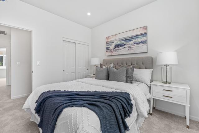 6677 S Mariposa Ln, Dublin CA: https://media.crmls.org/mediaz/0173a71f-77bc-4fff-b31f-a6d249a96ed2.jpg
