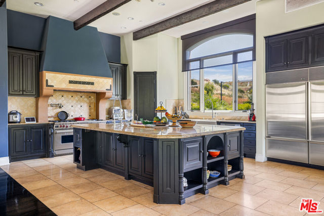 31823 Lobo Canyon Road, Agoura Hills CA: https://media.crmls.org/mediaz/017514cc-23ec-40e0-aa57-ebfad93658a7.jpg