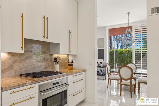 47392 Jadida Avenue, Palm Desert CA: https://media.crmls.org/mediaz/01751da1-7442-4310-a9de-898134421881.jpg