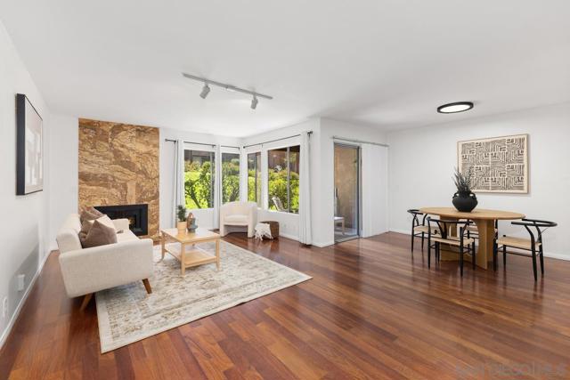 10325 Caminito Cuervo, San Diego CA: https://media.crmls.org/mediaz/01753999-9c10-4d7b-8ed5-617305bf75b7.jpg