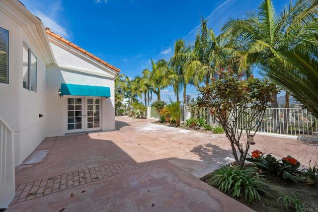 1367 Corona, Bonita CA: https://media.crmls.org/mediaz/01759abc-8d95-4250-a62e-e5cd85765840.jpg