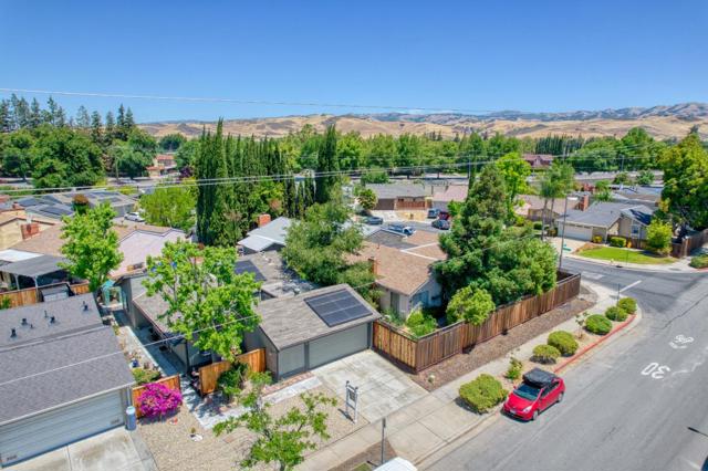 33 Hayes Avenue, San Jose CA: https://media.crmls.org/mediaz/017616aa-a3df-41fa-8bd9-894b67fb116f.jpg