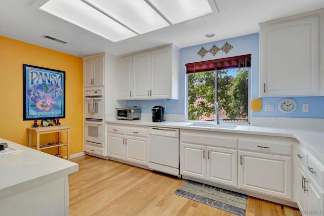 2106 Zachary Gln, Escondido CA: https://media.crmls.org/mediaz/01763a0e-04ae-4d7c-b3ff-ade99d265f3b.jpg