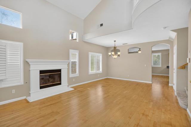 5817 Spring Flower Drive, Elk Grove CA: https://media.crmls.org/mediaz/01766c93-4eb1-4ee6-aae8-2ccd0fcdefff.jpg