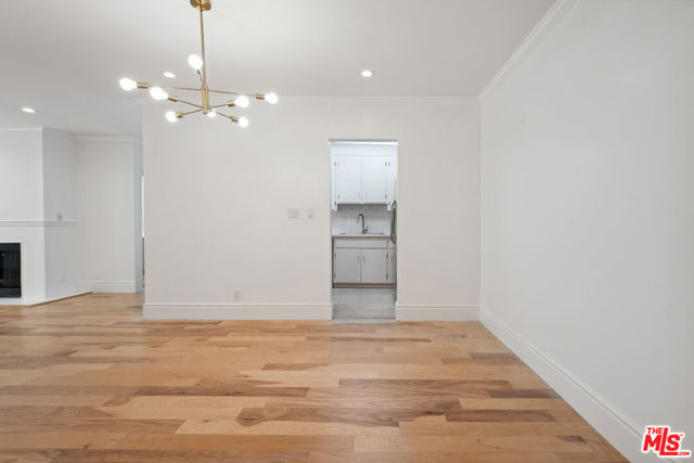 1250 S Beverly Glen Boulevard, Los Angeles CA: https://media.crmls.org/mediaz/017680cb-a667-4c55-a6ef-3a40dcb9f329.jpg