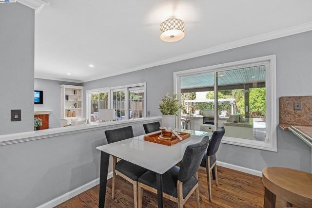 519 Ellesmere Dr, Walnut Creek CA: https://media.crmls.org/mediaz/0177f0c0-9c98-407d-b0fb-adb4943f753e.jpg