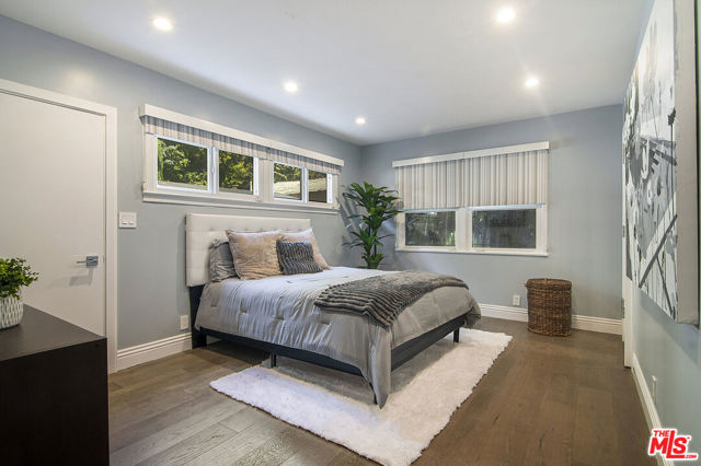 Image 37 of 75 For 4054 Stone Canyon Avenue