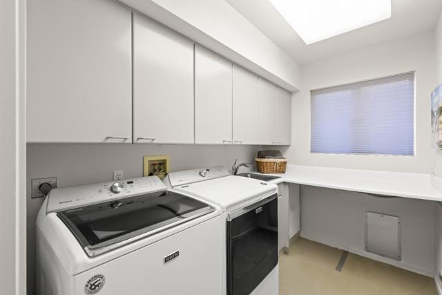 420 Seaview Drive, Aptos CA: https://media.crmls.org/mediaz/01788f8a-119f-436d-9108-8806595e157d.jpg