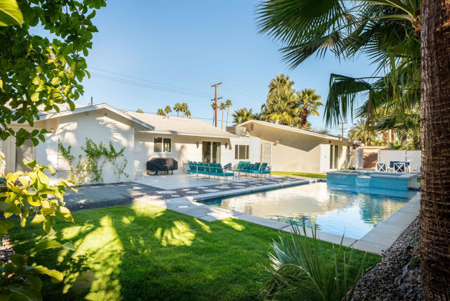 1125 E Sunny Dunes Road, Palm Springs CA: https://media.crmls.org/mediaz/0178e5ed-b038-461e-8cc3-1eca495ac1fb.jpg