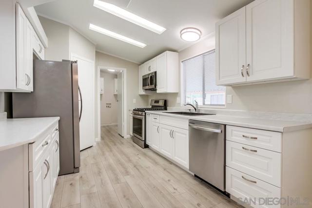 1010 E Bobier, Vista CA: https://media.crmls.org/mediaz/0179b123-96f6-4060-81ab-67d5ee0497eb.jpg