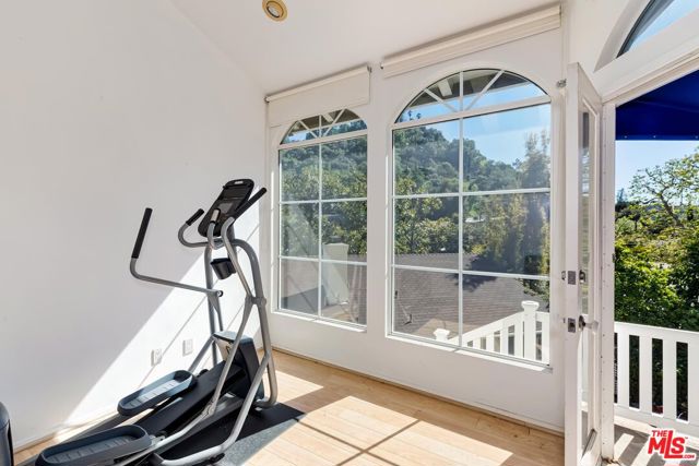 2519 HUTTON Drive photo 8
