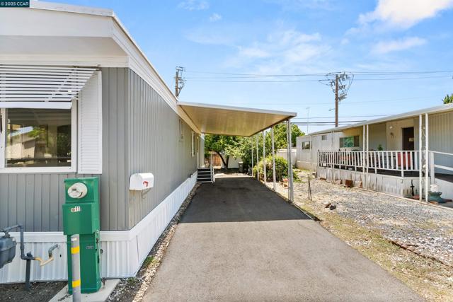 3301 Buchanan Road, Antioch CA: https://media.crmls.org/mediaz/017a5c54-508f-4f2e-ae7b-dd7fbb757bb8.jpg