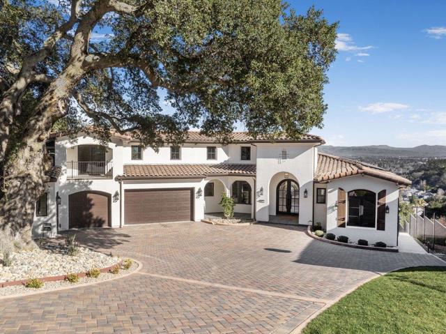 8772 Foxglove Court, Gilroy CA: https://media.crmls.org/mediaz/017ab385-1e98-48d9-aa1b-cb970749ef94.jpg